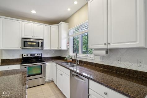 5762 Meadowlark Place Carmel IN 46033