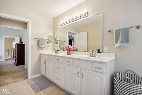 5762 Meadowlark Place Carmel IN 46033