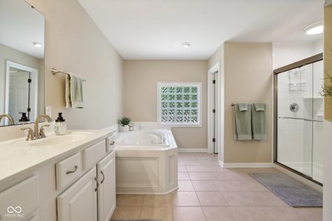5762 Meadowlark Place Carmel IN 46033