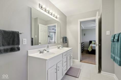 5762 Meadowlark Place Carmel IN 46033