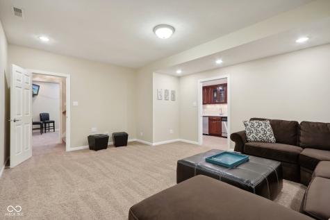 5762 Meadowlark Place Carmel IN 46033