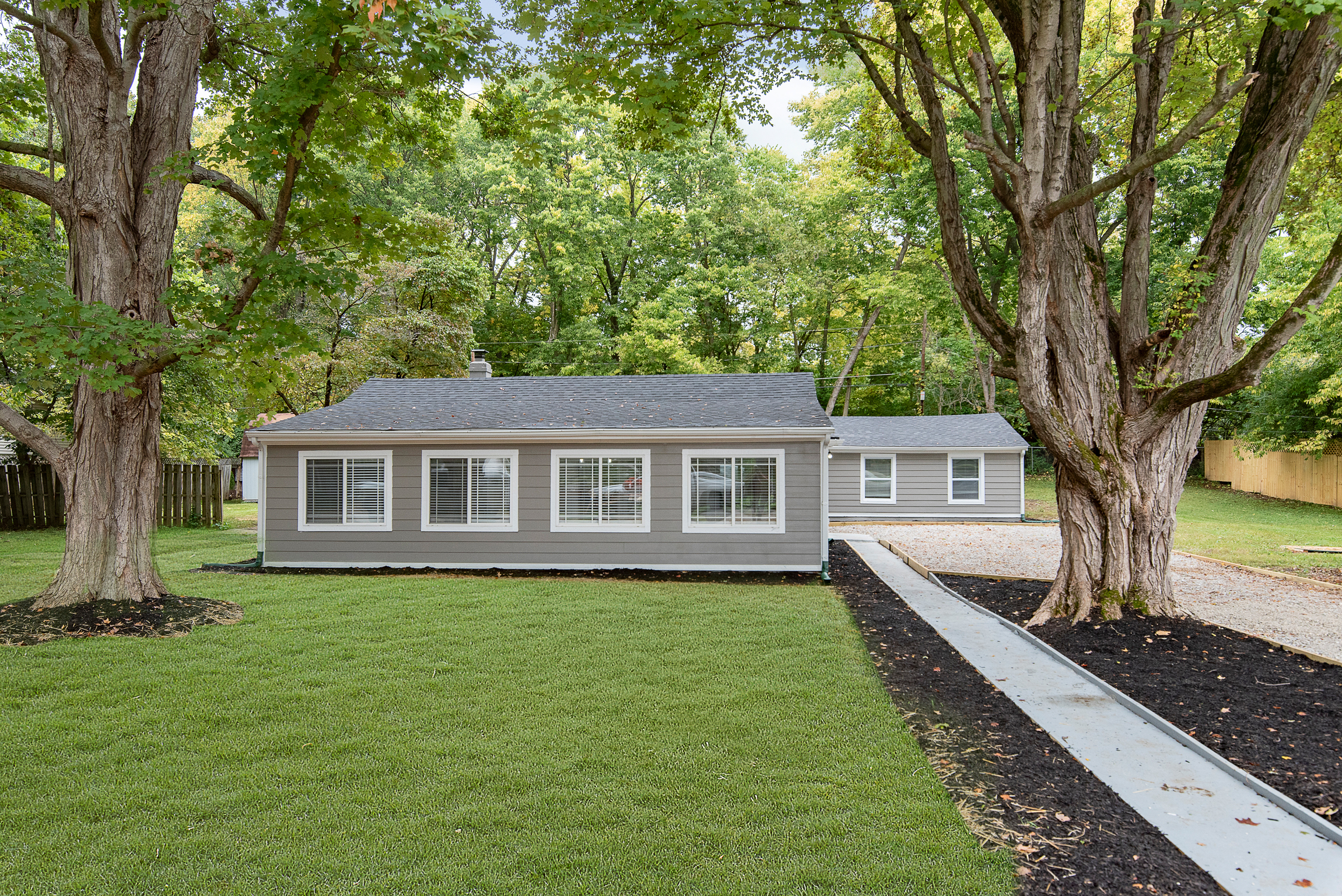 5157 Clarendon Road Indianapolis IN 46208