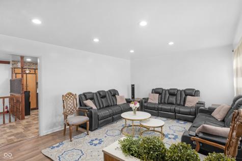 157 E Hill Valley Drive Indianapolis IN 46227
