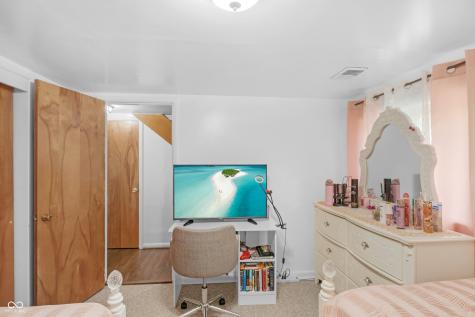 157 E Hill Valley Drive Indianapolis IN 46227