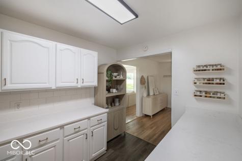 6503 Cambridge Lane Indianapolis IN 46220