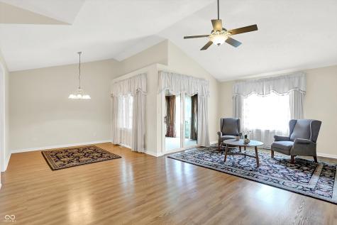 6449 Peak Place Indianapolis IN 46214