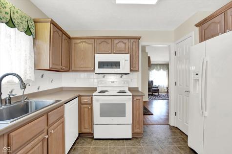 6449 Peak Place Indianapolis IN 46214