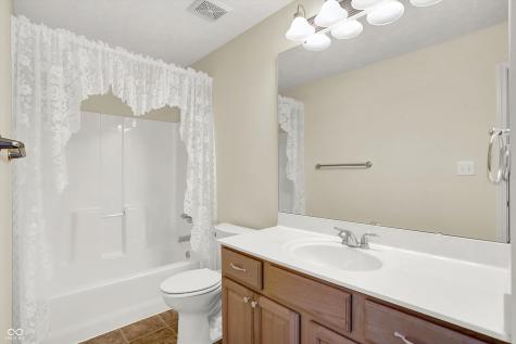 6449 Peak Place Indianapolis IN 46214