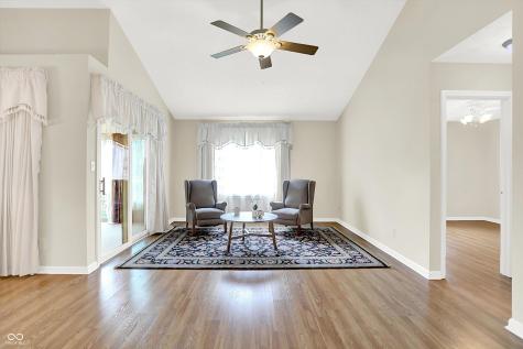 6449 Peak Place Indianapolis IN 46214