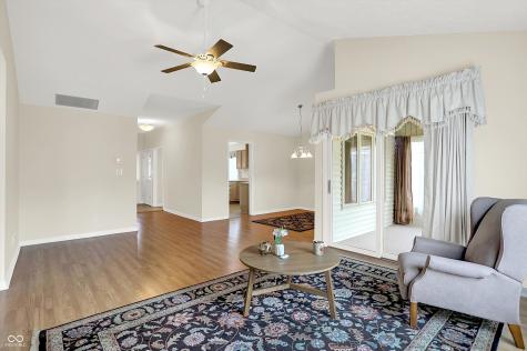 6449 Peak Place Indianapolis IN 46214