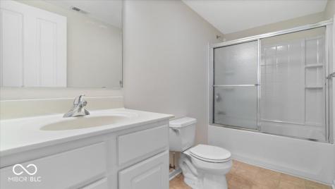 1307 Somerville Drive Westfield IN 46074