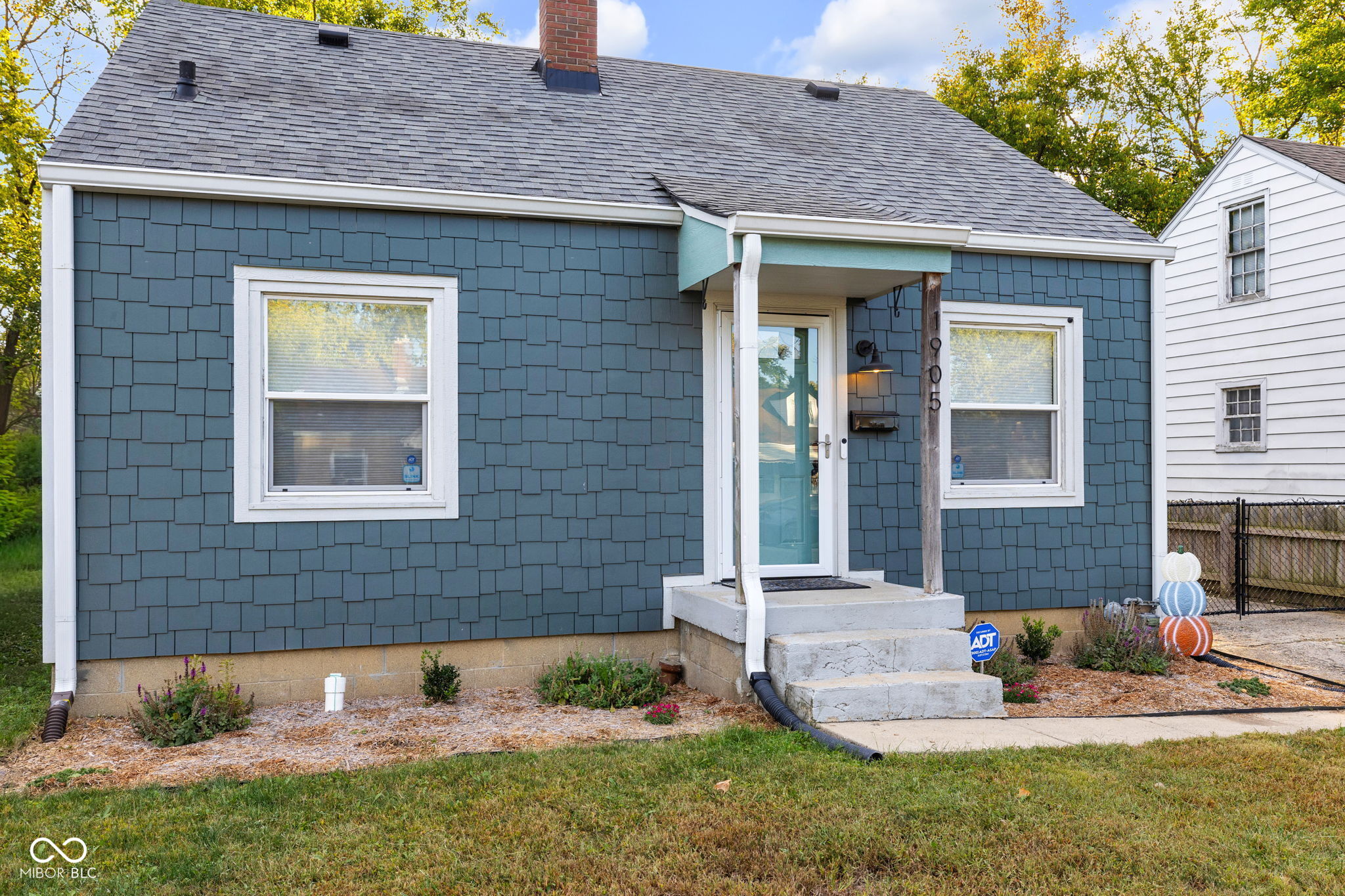 1905 N Bosart Avenue Indianapolis IN 46218
