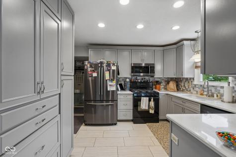 5514 Burning Tree Court Indianapolis IN 46239