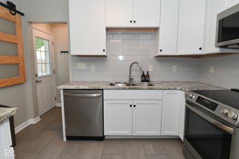 426 Avon Avenue Plainfield IN 46168
