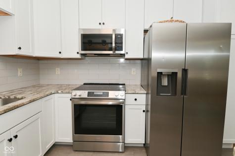 426 Avon Avenue Plainfield IN 46168