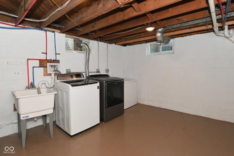 426 Avon Avenue Plainfield IN 46168