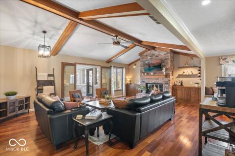 7802 Warbler Way Indianapolis IN 46256