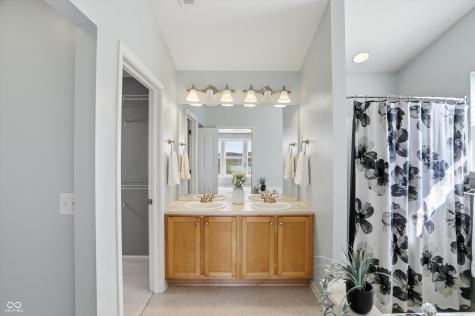 341 Orland Overlook Westfield IN 46074