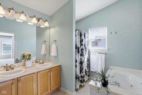 341 Orland Overlook Westfield IN 46074
