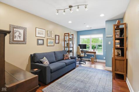 7285 N Illinois Street Indianapolis IN 46260