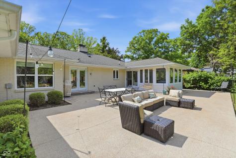 7285 N Illinois Street Indianapolis IN 46260