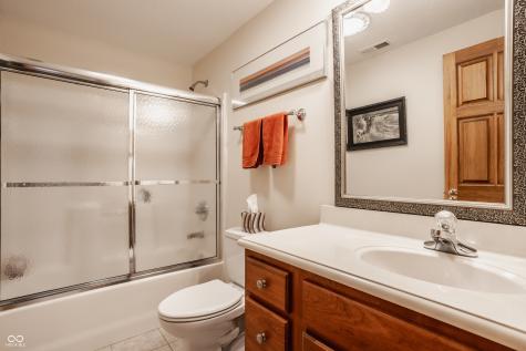 438 E Vermont Street Indianapolis IN 46202