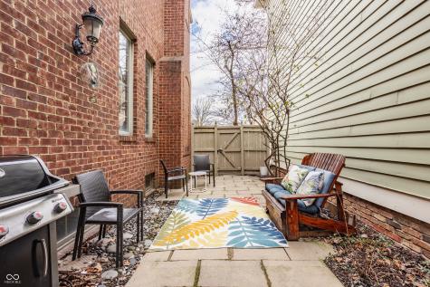 438 E Vermont Street Indianapolis IN 46202