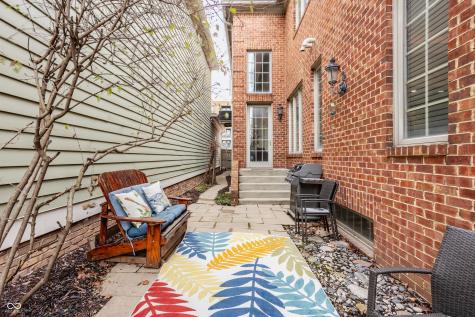 438 E Vermont Street Indianapolis IN 46202