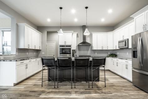 11165 Glen Avon Way Zionsville IN 46077