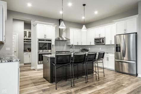 11165 Glen Avon Way Zionsville IN 46077