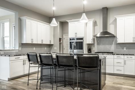 11165 Glen Avon Way Zionsville IN 46077