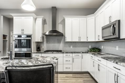 11165 Glen Avon Way Zionsville IN 46077