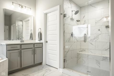 11165 Glen Avon Way Zionsville IN 46077