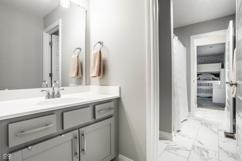 11165 Glen Avon Way Zionsville IN 46077