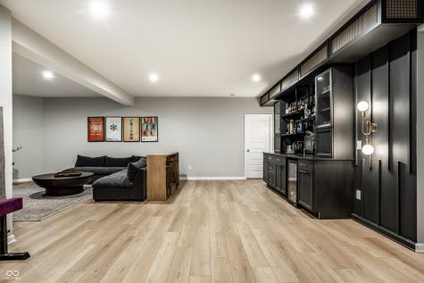 11165 Glen Avon Way Zionsville IN 46077
