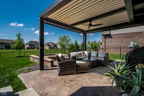 11165 Glen Avon Way Zionsville IN 46077