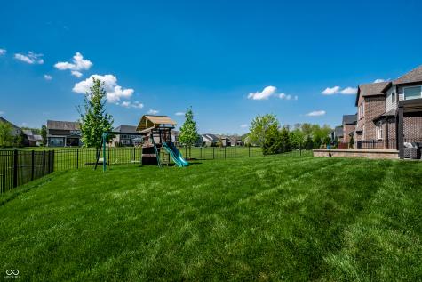 11165 Glen Avon Way Zionsville IN 46077