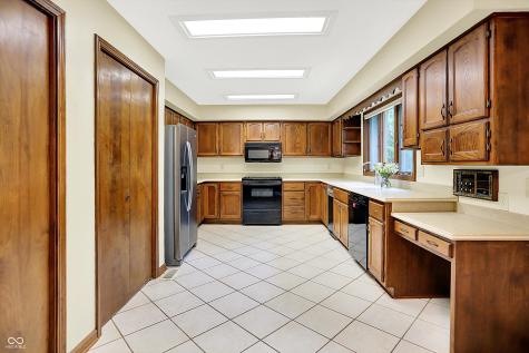 5239 Flintstone Drive Indianapolis IN 46237