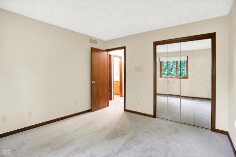 5239 Flintstone Drive Indianapolis IN 46237