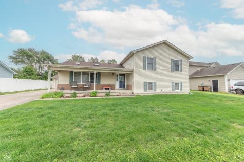 4613 Clairmont Drive Columbus IN 47203