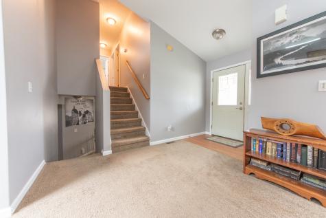 4613 Clairmont Drive Columbus IN 47203