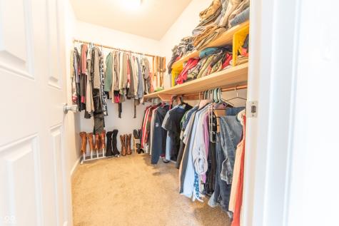 4613 Clairmont Drive Columbus IN 47203