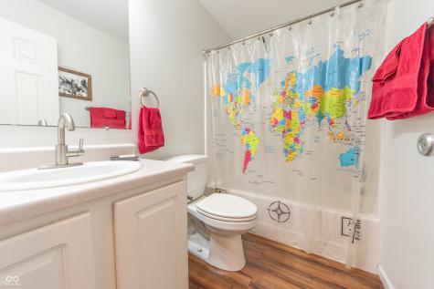 4613 Clairmont Drive Columbus IN 47203