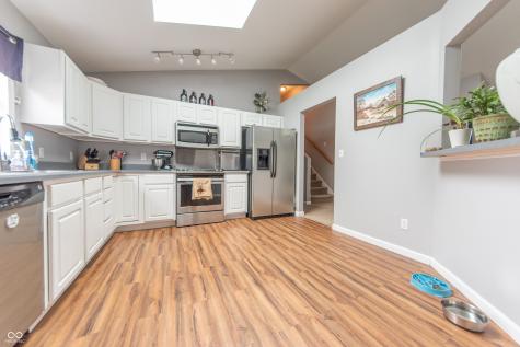 4613 Clairmont Drive Columbus IN 47203