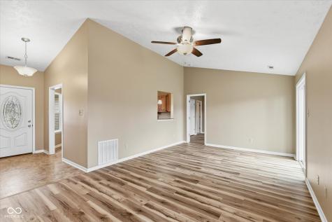 6811 Wild Cherry Drive Fishers IN 46038