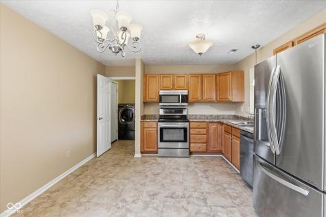 6811 Wild Cherry Drive Fishers IN 46038