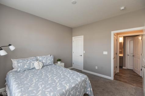 253 Darrough Drive Greenwood IN 46143