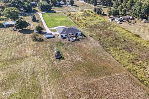 9271 N 400 E Greenfield IN 46140