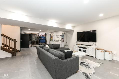 9271 N 400 E Greenfield IN 46140