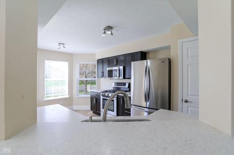 9240 Crossing Drive Fishers IN 46037